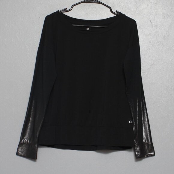 Gap fit shiny sleeve black silver athletic top - Picture 1 of 5